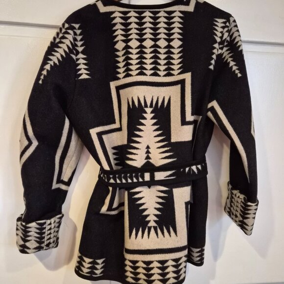 Pendleton Wool Wrap Jacket, Size Large Black and White - Picture 3 of 6